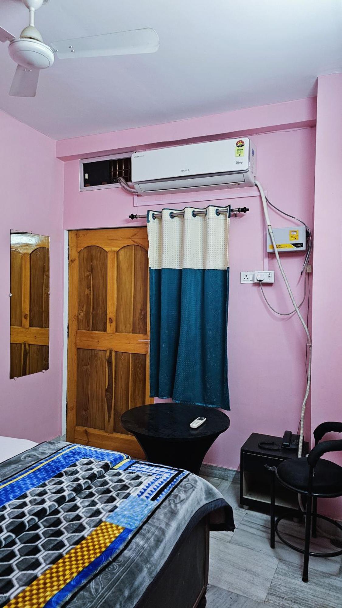 Banjara House Albergue Varanasi Exterior foto